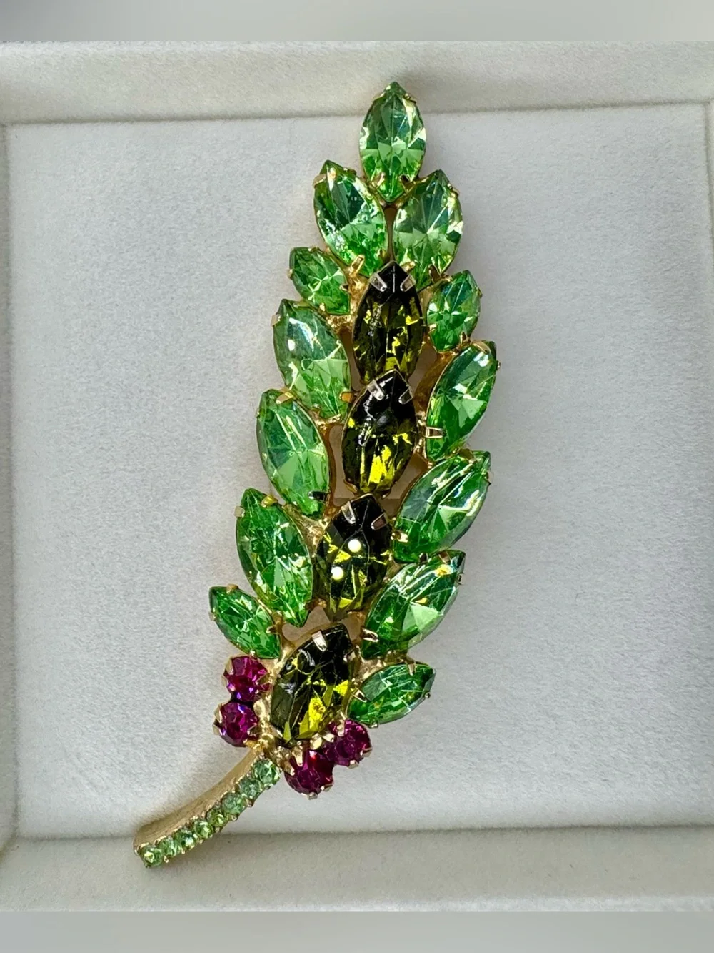 Vintage Juliana D&E Rhinestone Leaf Brooch Green Fuchsia Verified #6086